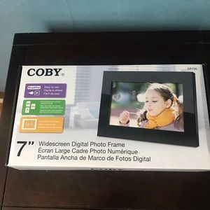 Widescreen digital photo frame. NEW